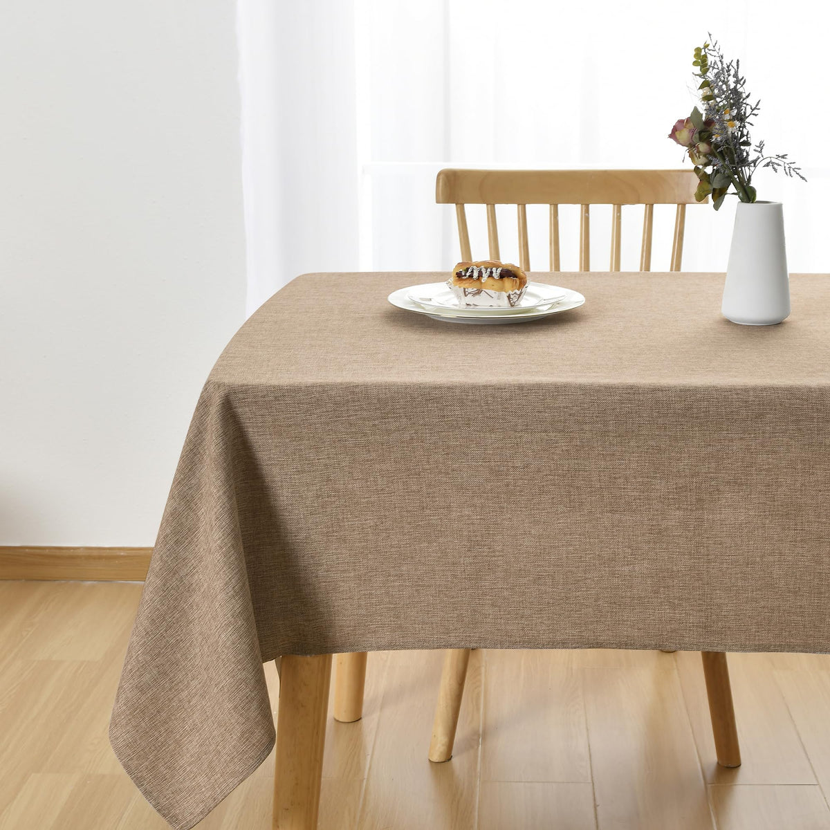 JIUZHEN Faux Linen Rectangle Tablecloth, Wrinkle Stain Resistant Farmhouse Textured Table Cloth Decorative Fabric for Kitchen, Dining, Party, Wedding,Outdoor Use,90 x 132 Inch,Beige